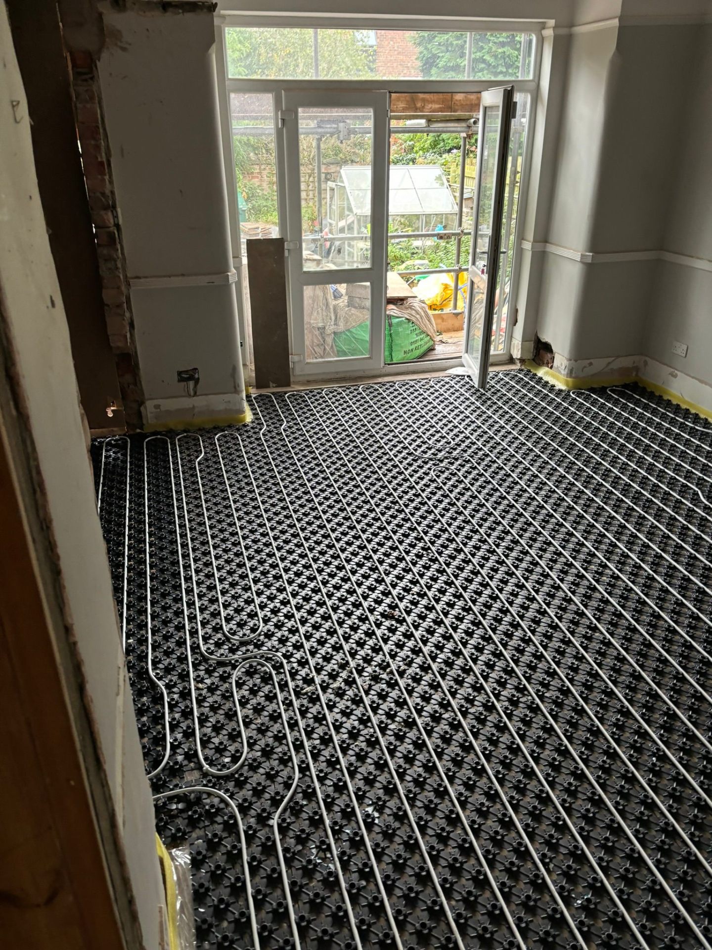 Underfloor heating installation